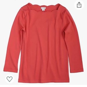 Long-sleeve scalloped tee